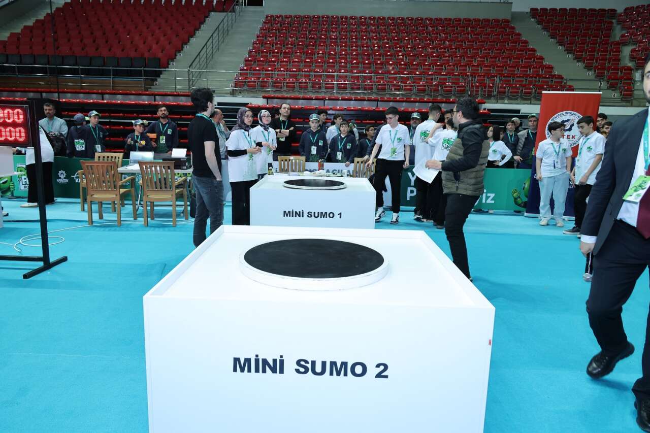 Karatay’da teknoloji rüzgarı! Robofest Konya 2026 büyük heyecanla başladı 3